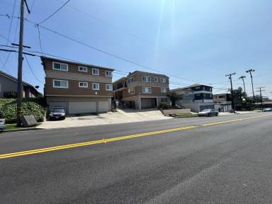 Main picture of 316 E Hyde Park Blvd