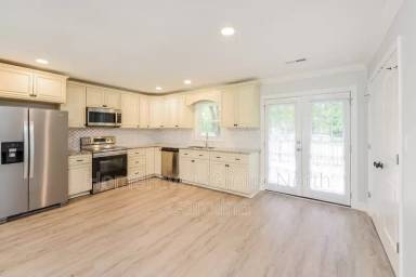 Main picture of 140 Cliffwood Dr