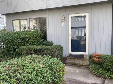 Main picture of 304 75th Avenue North - F
