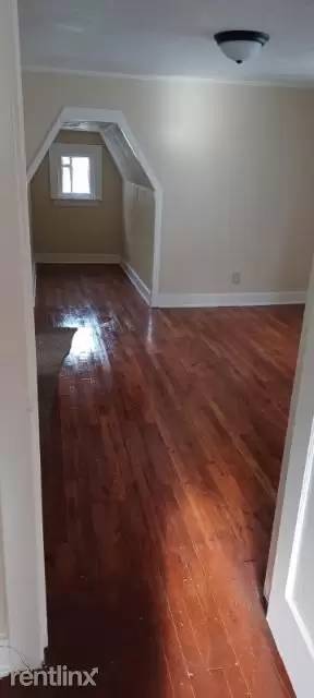 Main picture of 9187 Manor St