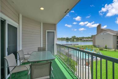 Main picture of 12800 Melville Dr