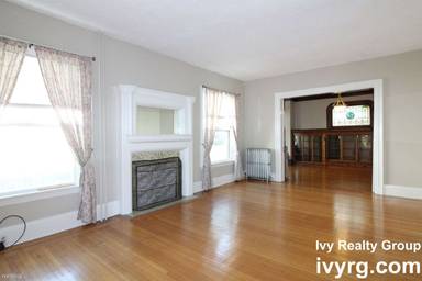 Main picture of 34 Walnut St