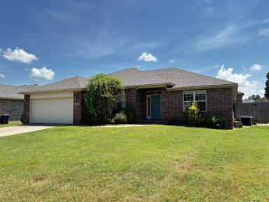 Main picture of 110 Ashbrook Ln