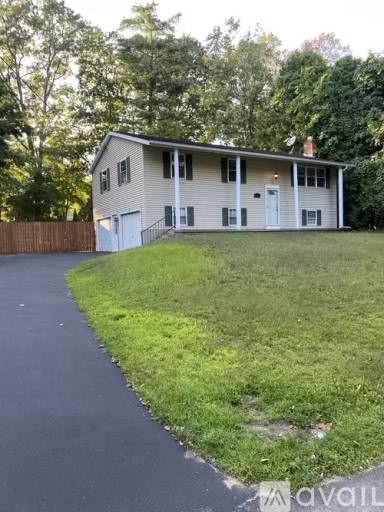 Main picture of 113 Hathorn Blvd