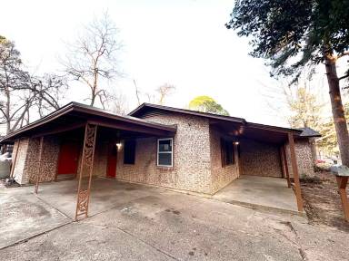 Main picture of 3038 Meadow Ave