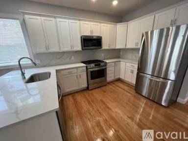 Main picture of 126 Cross St