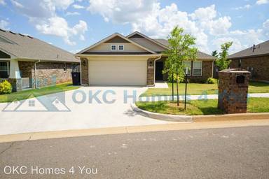 Main picture of 13240 SW 3rd St