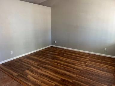 Main picture of 100 N 50th Ave