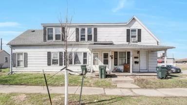 Main picture of 501 W 2nd St