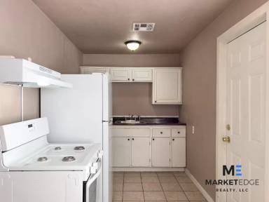 Main picture of 2230 E Polk Street Apartments