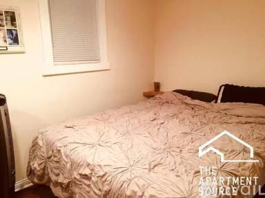 Main picture of 2118 W Belmont Ave