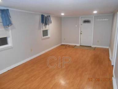 Main picture of 212 Mowry Rd