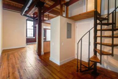 Main picture of 313 Arch St