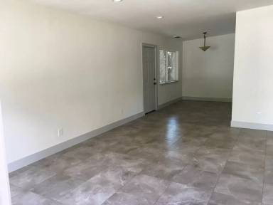 Main picture of 651 State St