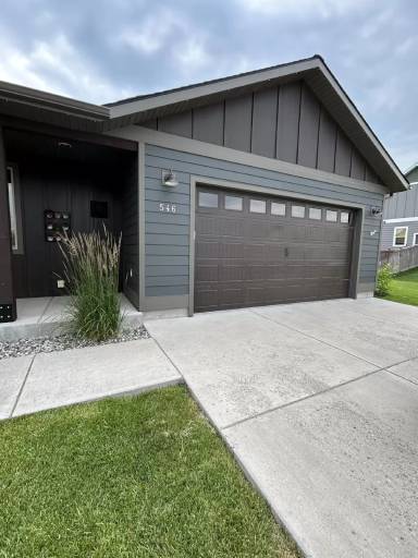 Main picture of 546 Talon Way