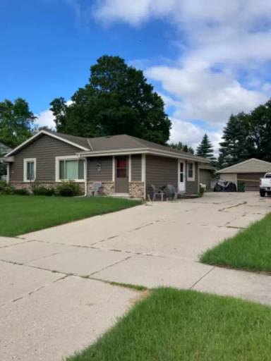 Main picture of 616 Imperial Ct