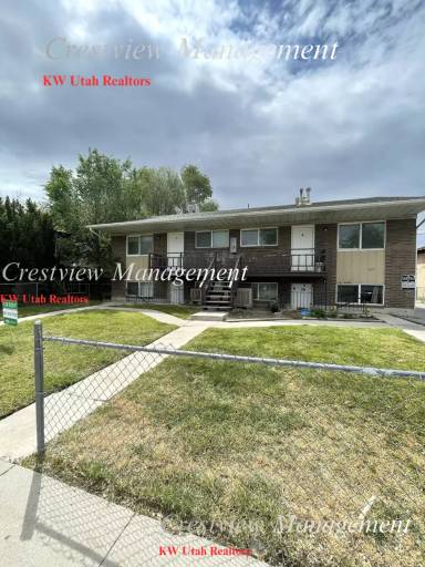Main picture of 1609 W Ivy Cir