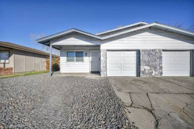 Main picture of 1642 York Way