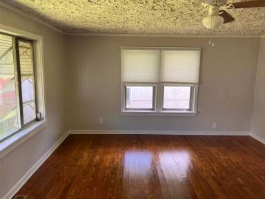 Main picture of 1307 Fisher St