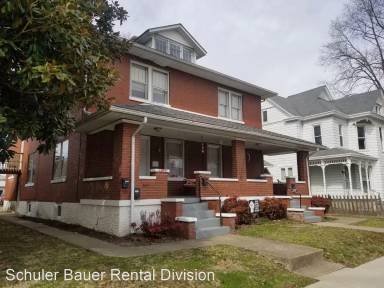 Main picture of 2013 E Oak St