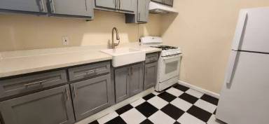 Main picture of 1010 N Madison Ave