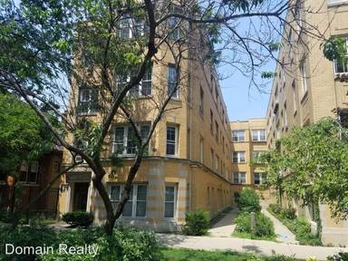 Main picture of 3024 W Palmer Blvd