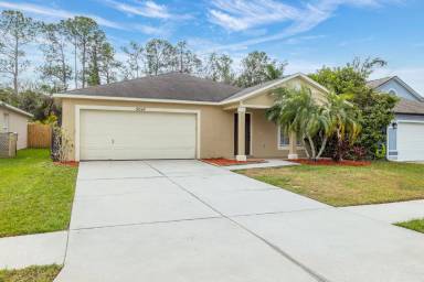Main picture of 9516 Hamlet Ln