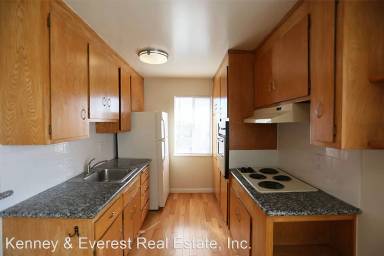 Main picture of 365 Warwick Ave