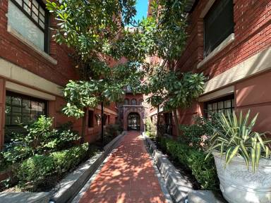 Main picture of Royal Arms Condos
