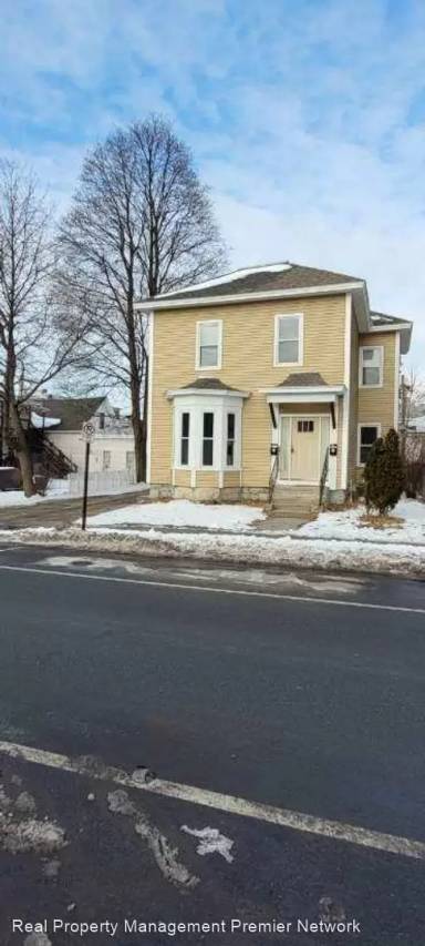 Main picture of 334 Lake Ave