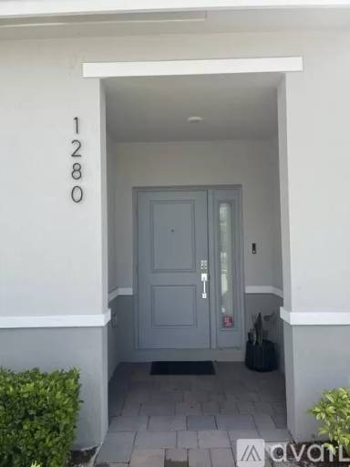 Main picture of 1280 NE 5th Ct