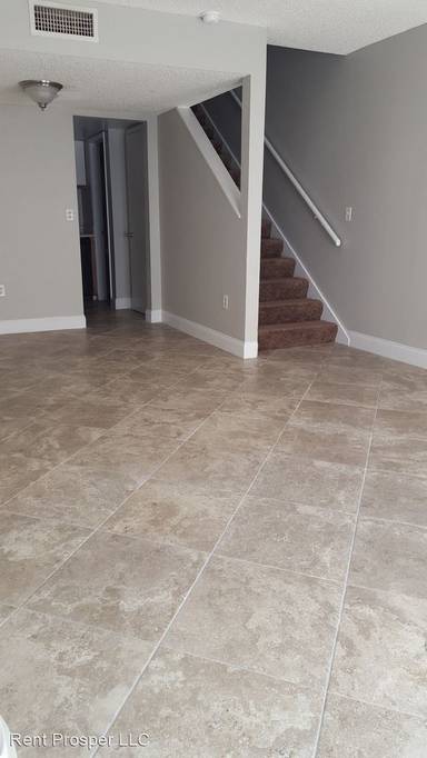 Main picture of 4211 S Semoran Blvd