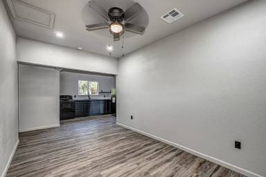 Main picture of 735 8th Ave NW
