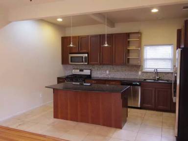 Main picture of 302 W 35th St
