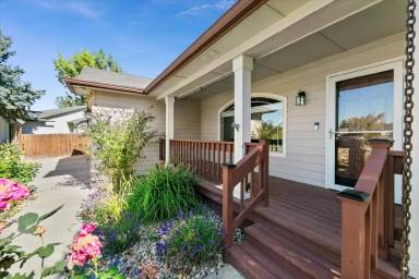 Main picture of 16250 Baywood Ct