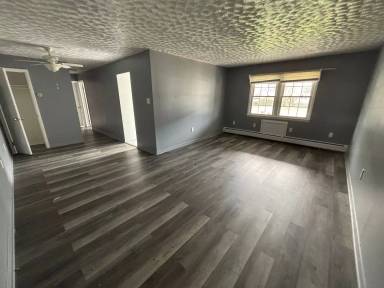 Main picture of 400 N Gates Ave