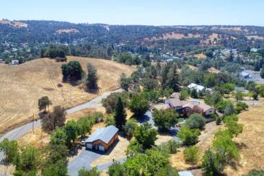 Main picture of 13359 Amador Rd