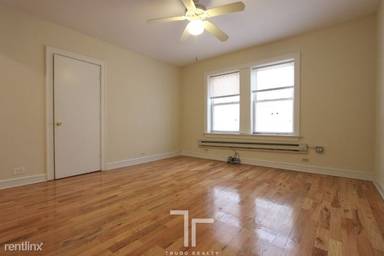 Main picture of 540 W Wellington Ave