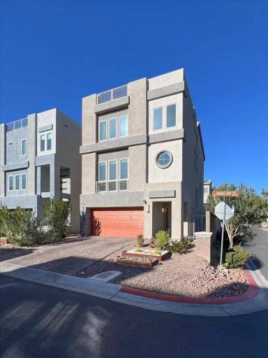 Main picture of 8028 Haywood Estate Ave