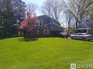 Main picture of 8 Salem Rd