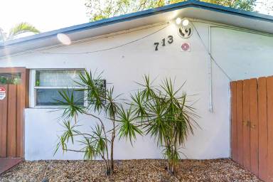 Main picture of 713 SW 13 Ave Fort Lauderdale