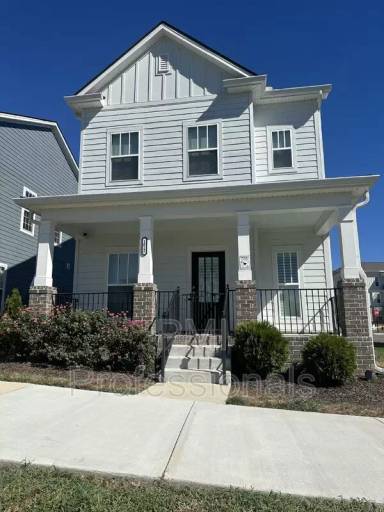 Main picture of 1022 Stoneleigh Ln