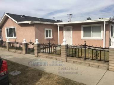 Main picture of 2047 W Canton St