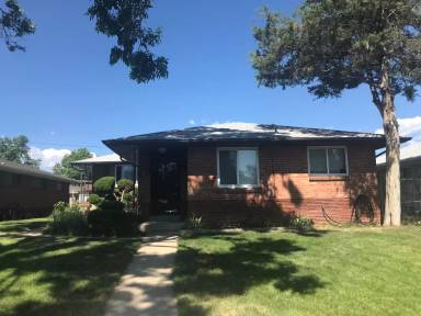 Main picture of 3673 Holly St