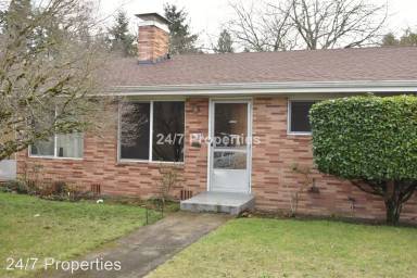 Main picture of 6606 NE Hassalo St