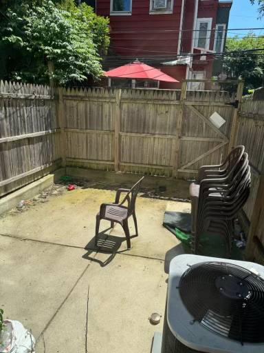 Main picture of 1512 Fontain St