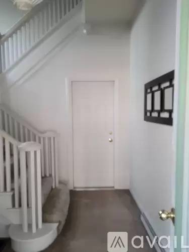 Main picture of 309 N Maple Ave