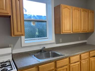 Main picture of 838 Broadway