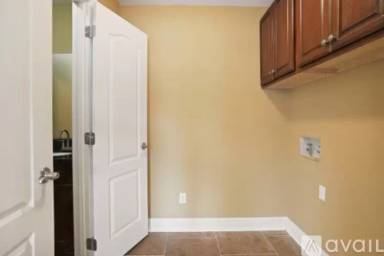 Main picture of 133 Somerset St