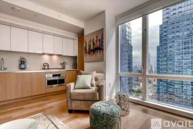 Main picture of 321 West 42nd St